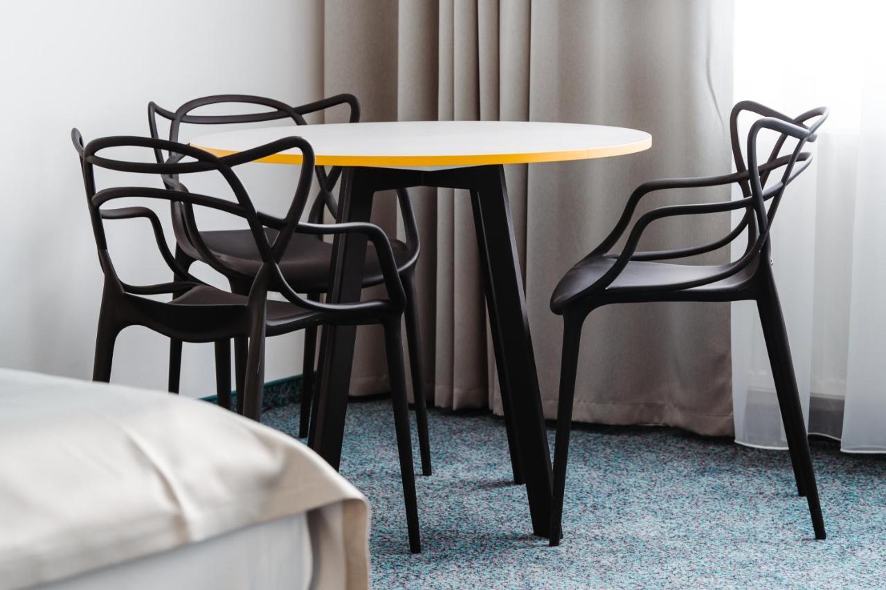 Family Apartments By Astoria Hotel & Medical Spa Карловы Вары Экстерьер фото
